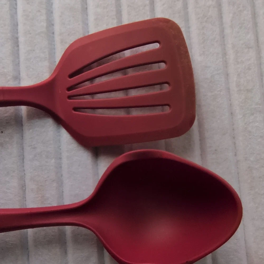 Red Plastic Slotted Turner & Cooking Spoon Set, Kitchen Utensils,‎ 2-Piece